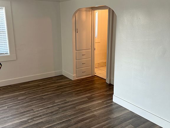 4th image of 302 1st St #3