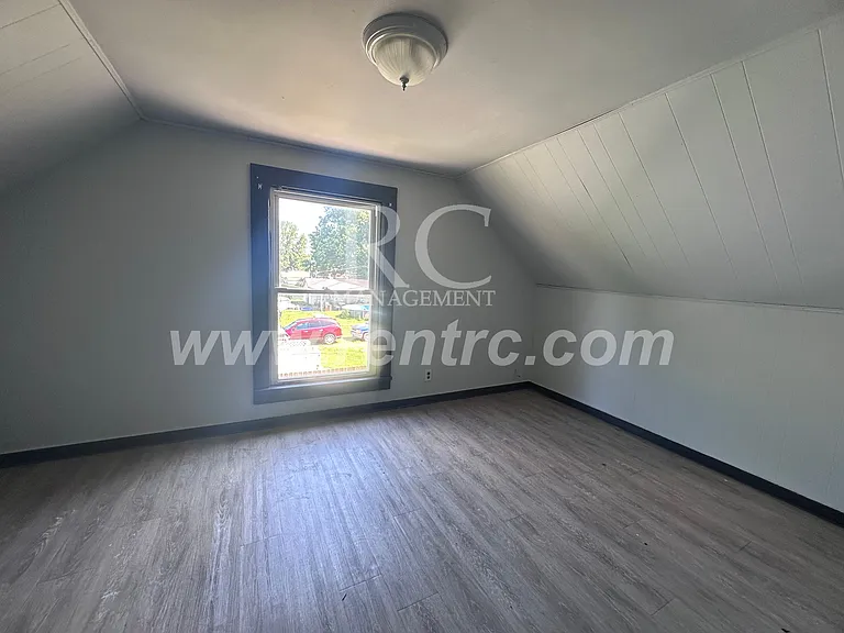 33 Bismark St — Photo 17