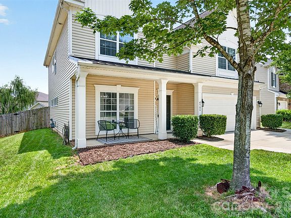 3rd image of 4506 Lawrence Daniel Dr