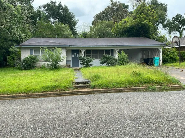 234 E Smiley St, Opelousas, LA 70570