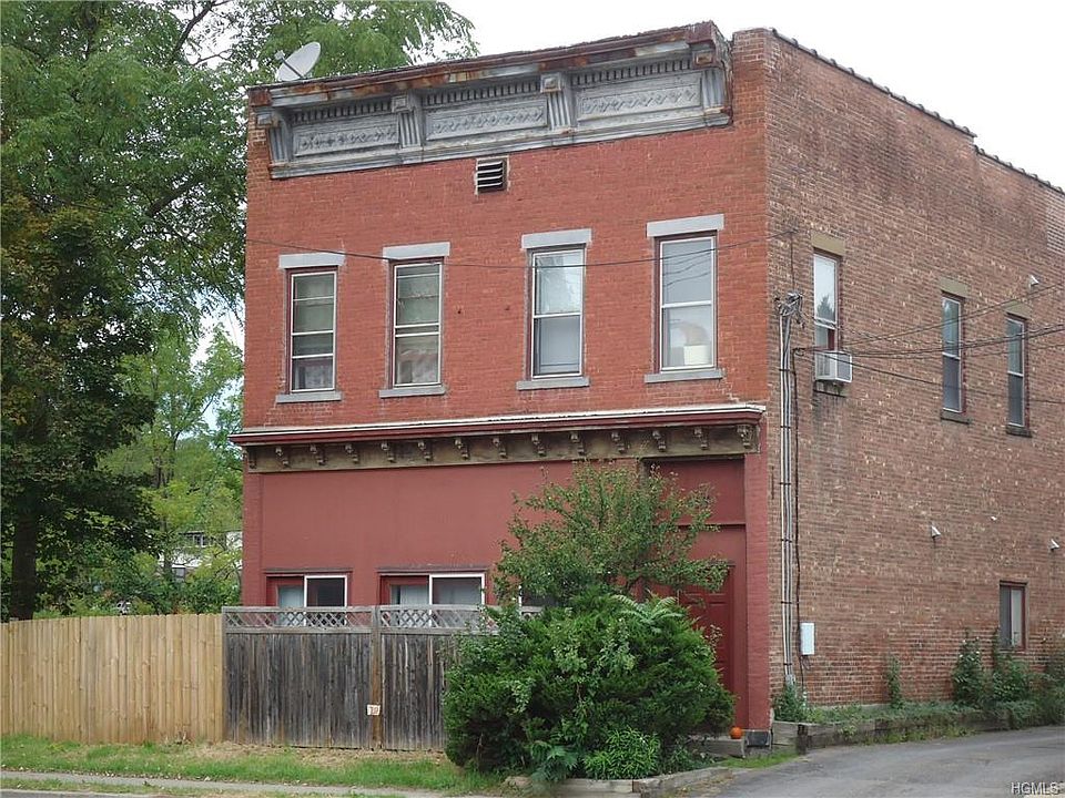1st image of 165 Ulster Ave APT 6
