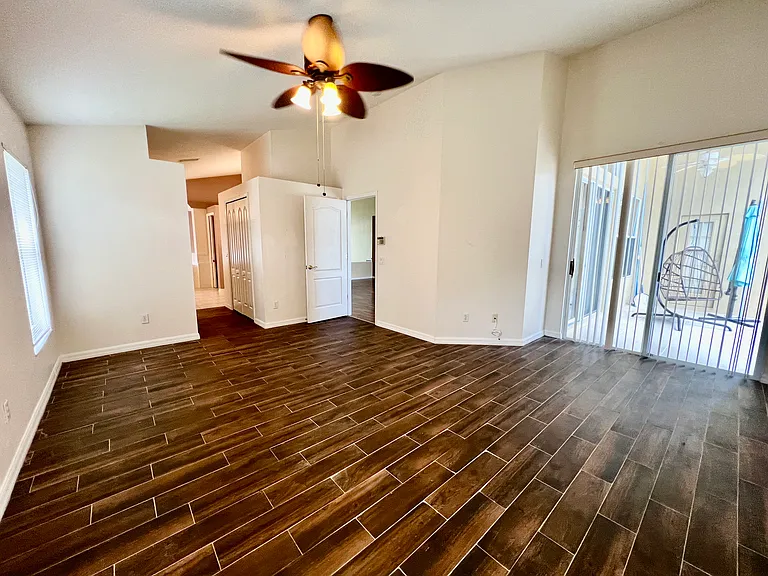 18110 Palm Breeze Dr — Photo 11
