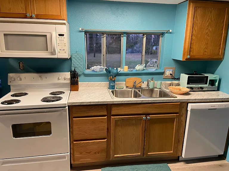 16290 NW 70th Ave — Photo 16