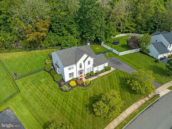 2nd image of 33 Turtle Creek Dr