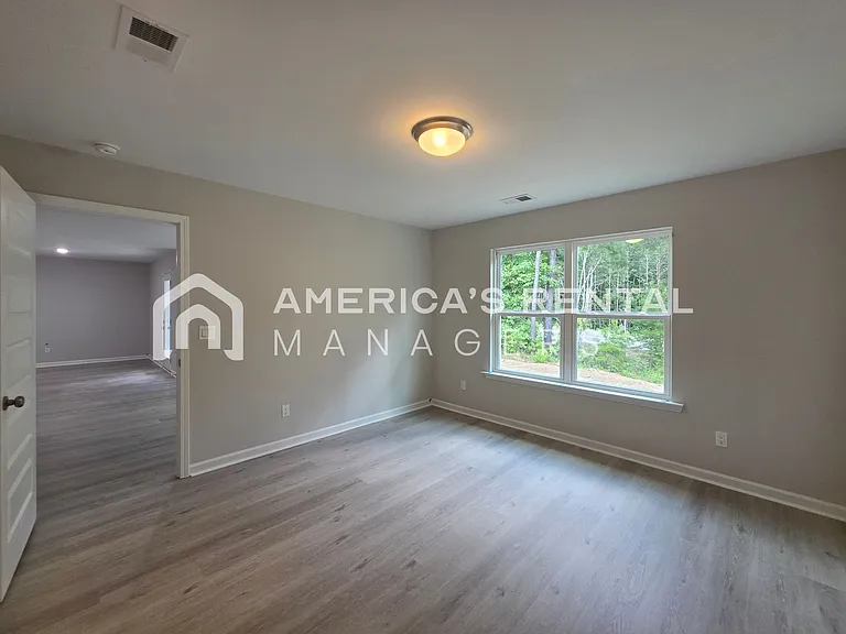 10303 Squires Way — Photo 40