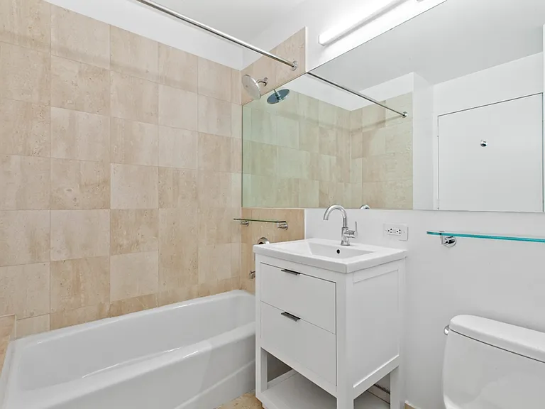 800 6th Ave #25F — Photo 4