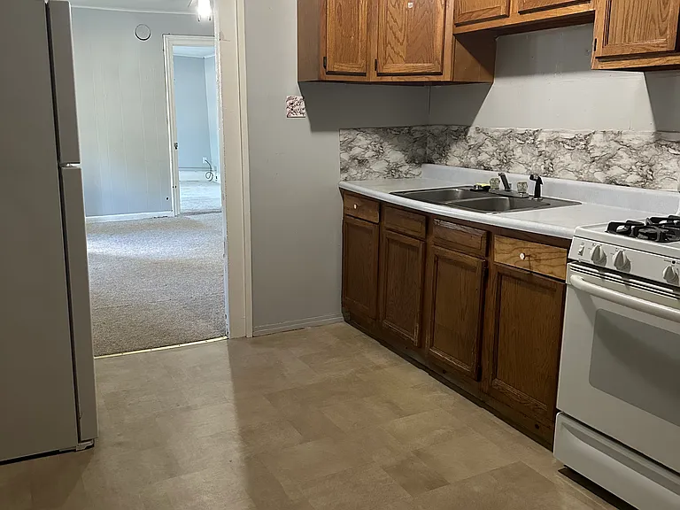 118 Madison St #B — Photo 8