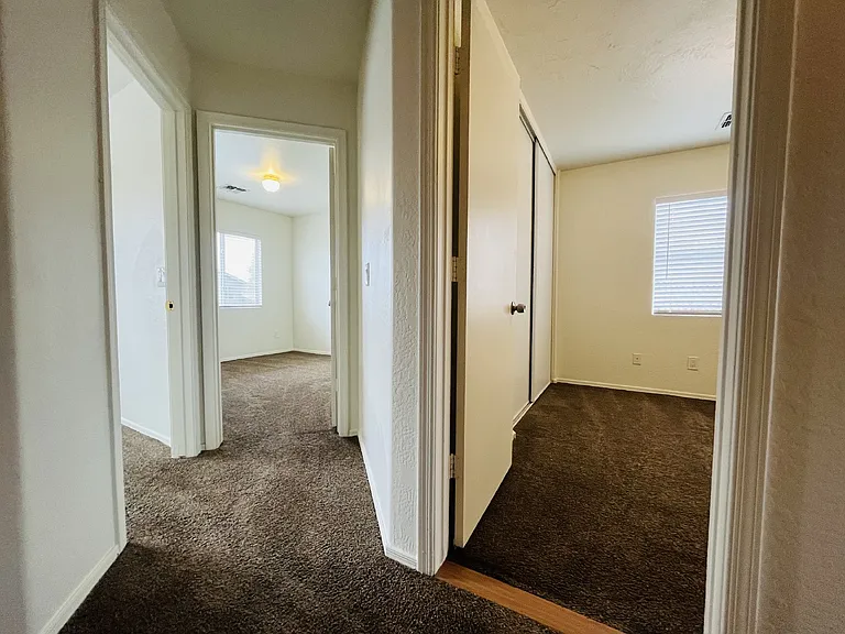 6036 W Wood St — Photo 23
