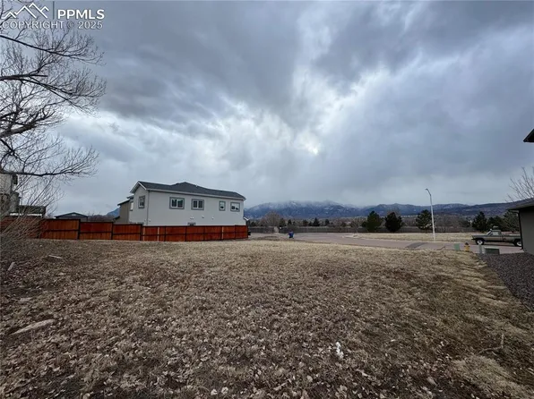 3715 Scott Ln, Colorado Springs, CO 80907