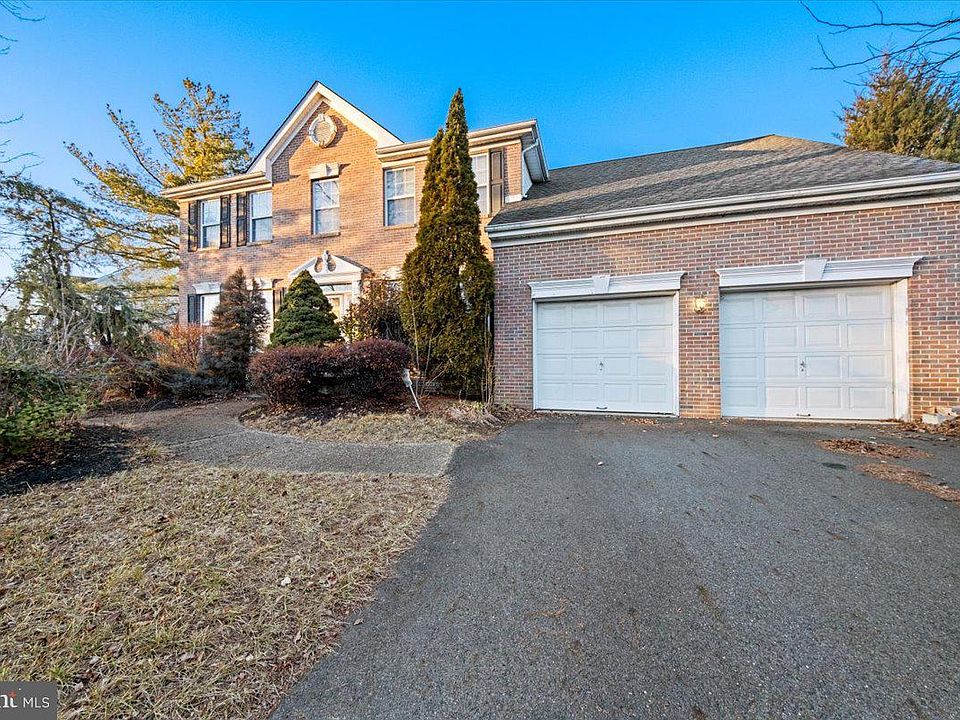 1st image of 47 Steeplechase Blvd