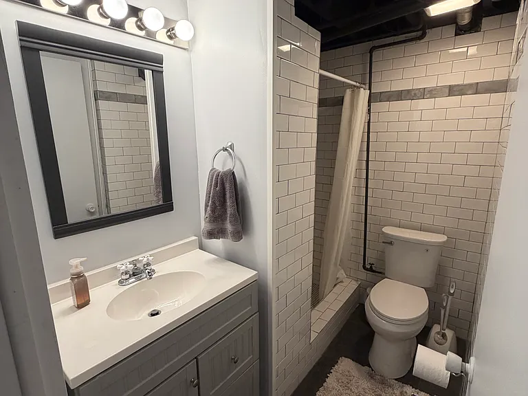 2nd Bathroom