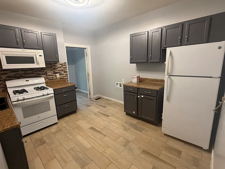 1804 Roselynn St #1 — Photo 7