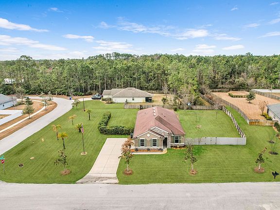 2nd image of 104 Diamond Lake Dr