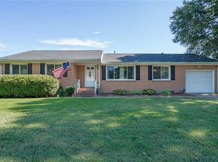 2425 Sir Lance Dr, Chesapeake, VA 23325