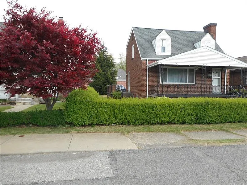 2029 Barnsdale Ave photo 1