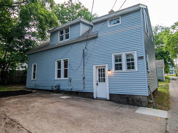 1023 Hermitage St SE, Grand Rapids, MI 49506