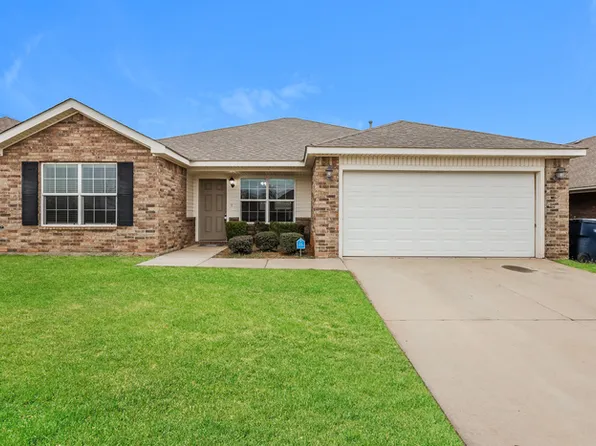 9329 NW 70th St, Yukon, OK 73099