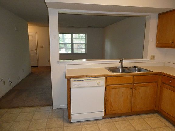 5th image of 1410 University Ave APT F
