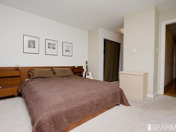 2nd image of 970 Wisconsin St #1
