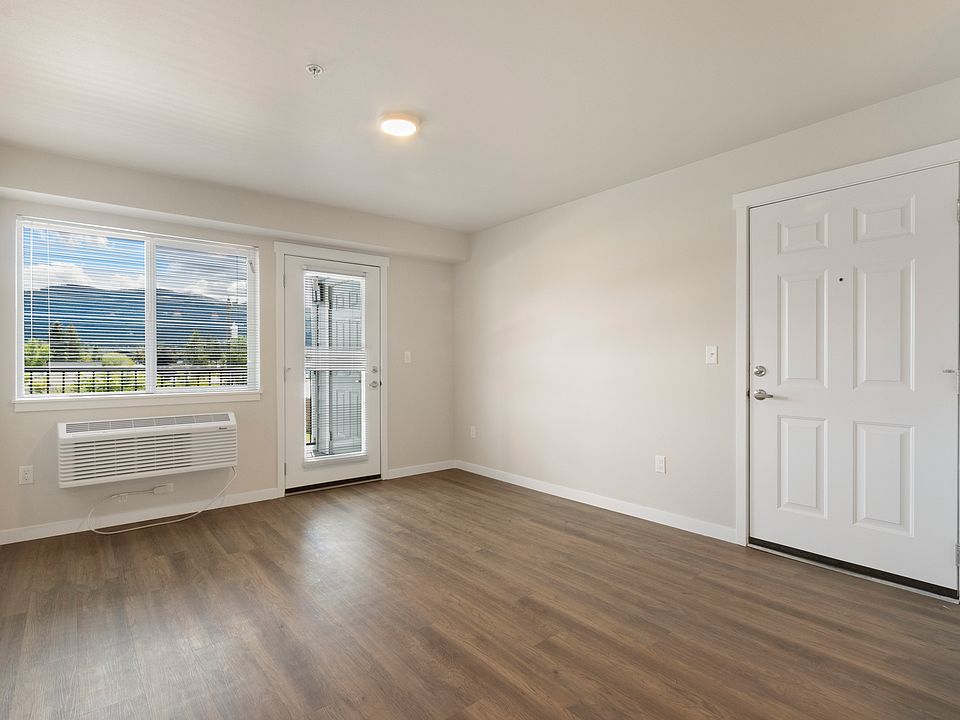 2nd image of 502 E 4th Ave #306