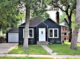 518 8th St NW, Minot, ND 58703