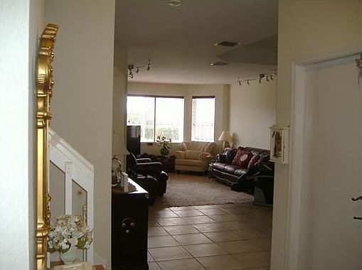 4th image of 11248 NW 73rd St