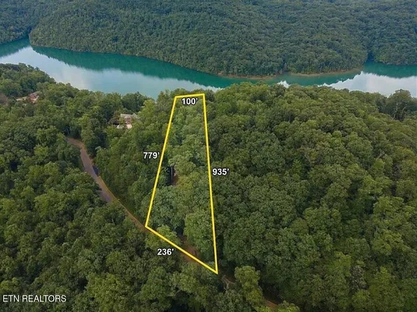 490 Fox Ridge Ln, Caryville, TN 37714