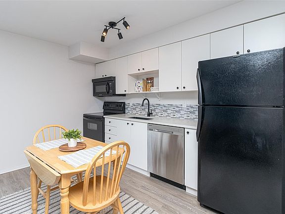 4th image of 932 Johnson St #303