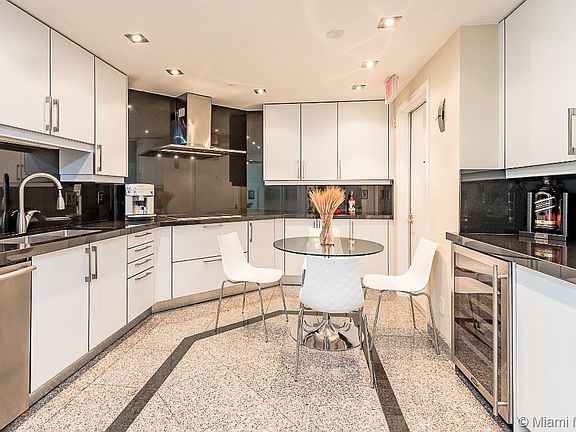 4th image of 1643 Brickell Ave APT 2606