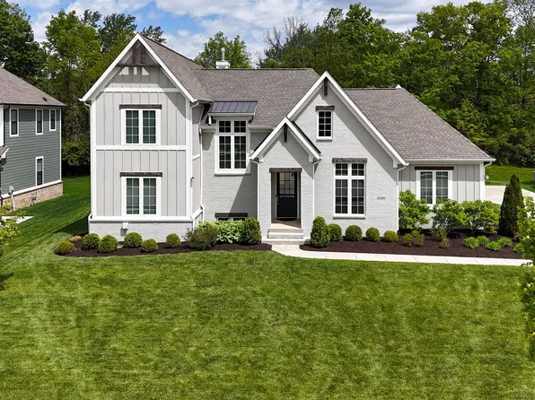 11640 Walton Cres, Zionsville, IN 46077