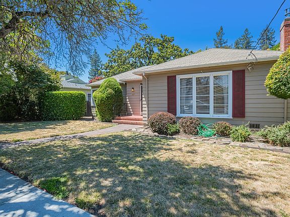 3rd image of 1921 E Haven Drive