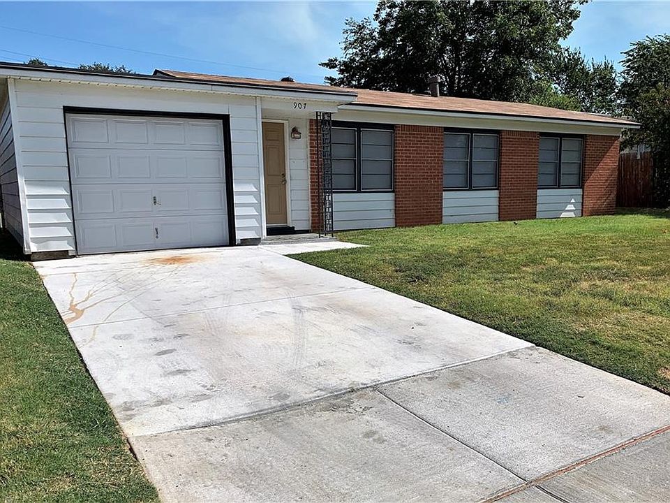 1st image of 907 Belvedere Dr