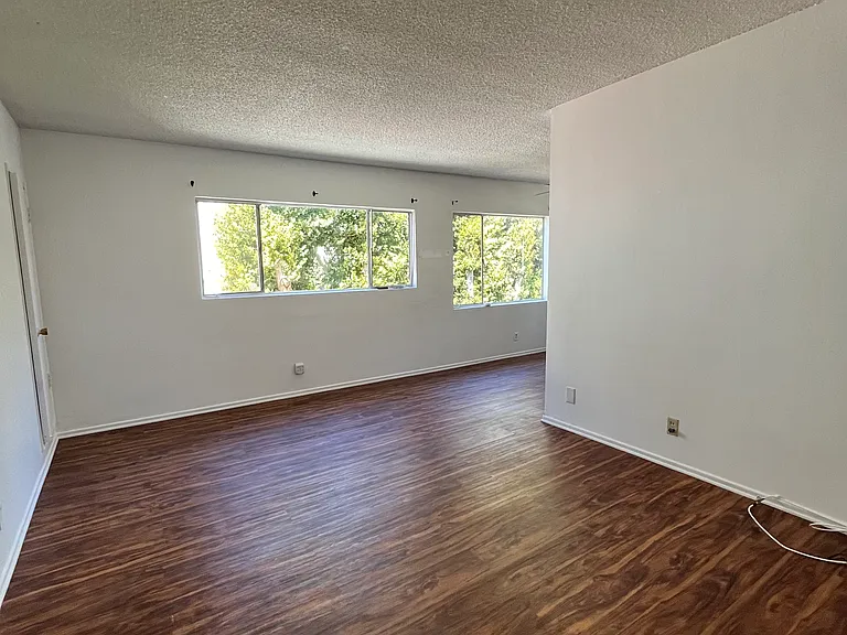 826 Westbourne Dr #F — Photo 5
