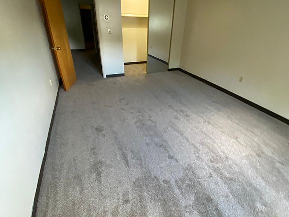 2nd image of 176 Presidents Ln APT 210