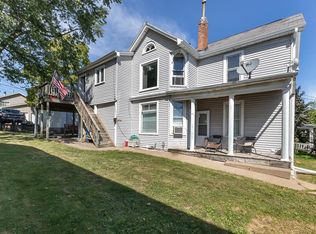 2753 Broadway St, Dubuque, IA 52001