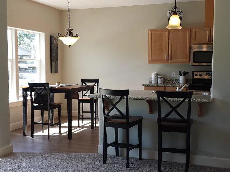 Riverbend Apartments — Photo 16