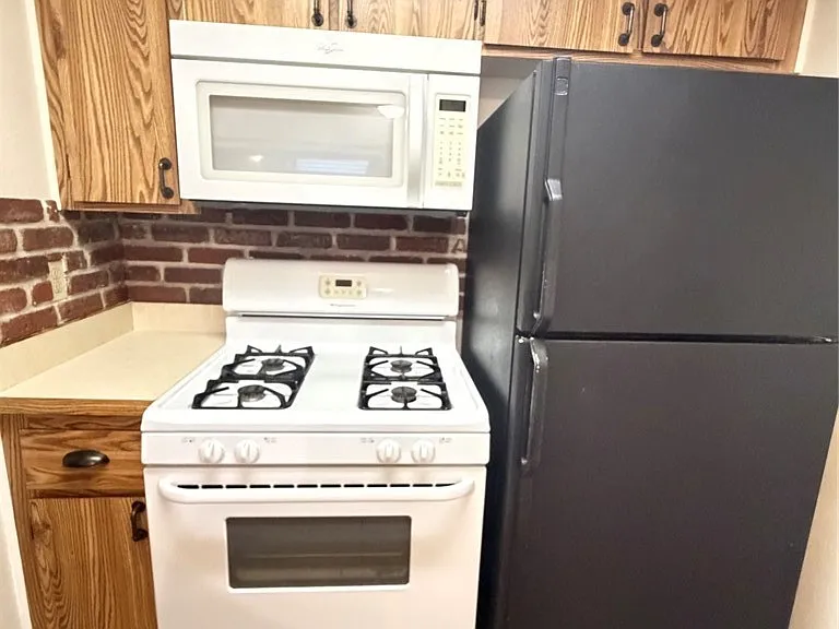 12394 Rock Springs Ct — Photo 23