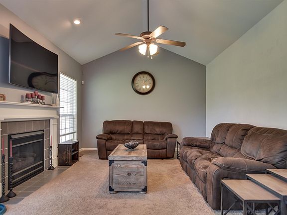 3rd image of 600 Treeline Ct