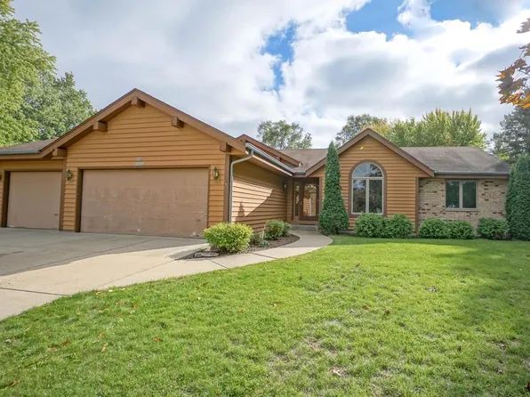 S56W29763 Windcrest DRIVE, Waukesha, WI 53189
