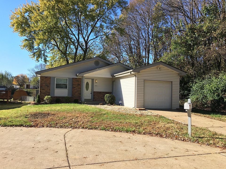 1st image of 2690 Lindsay Ln