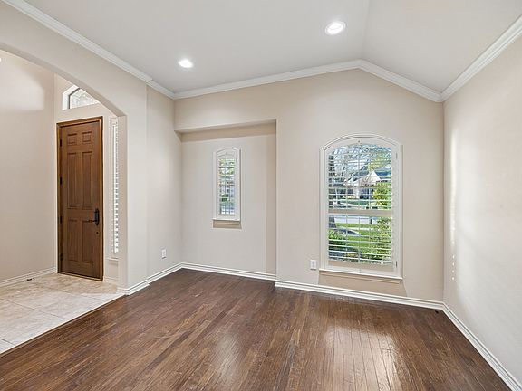 5th image of 676 Scenic Ranch Cir