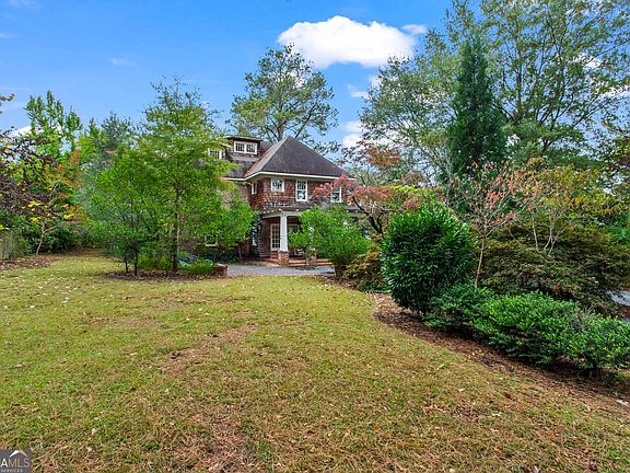 5th image of 213 Mount Vernon Dr