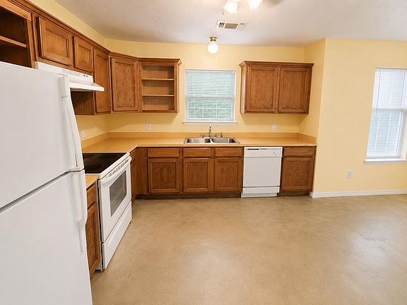 5th image of 1801 Coe Rd