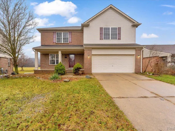 13632 Country Walk Blvd, Belleville, MI 48111