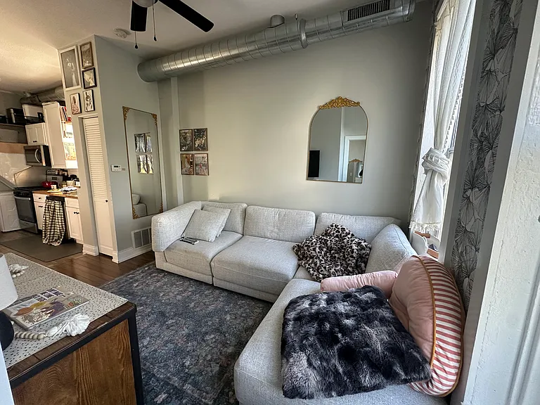 1628 W Ohio St #3R — Photo 1