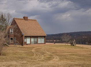 1259 Hopkins Rd, Panton, VT 05491