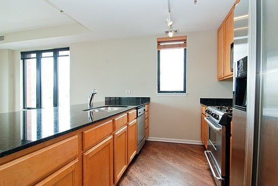 4 Kitchen  maple granite stainless