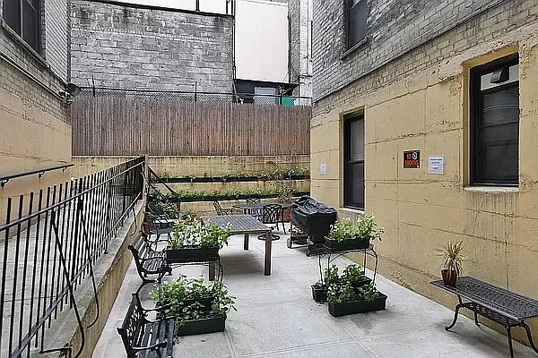Rented by Apartment Luxe Realty Group, Inc | media 8