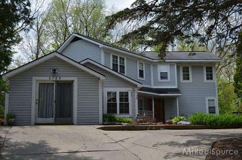 2nd image of 6789 Maceday Dr