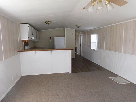 2nd image of 114 Colonial Ct
